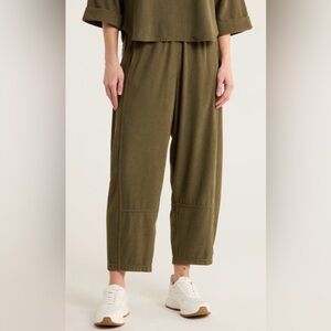 Barrel Green Ribbed Pants